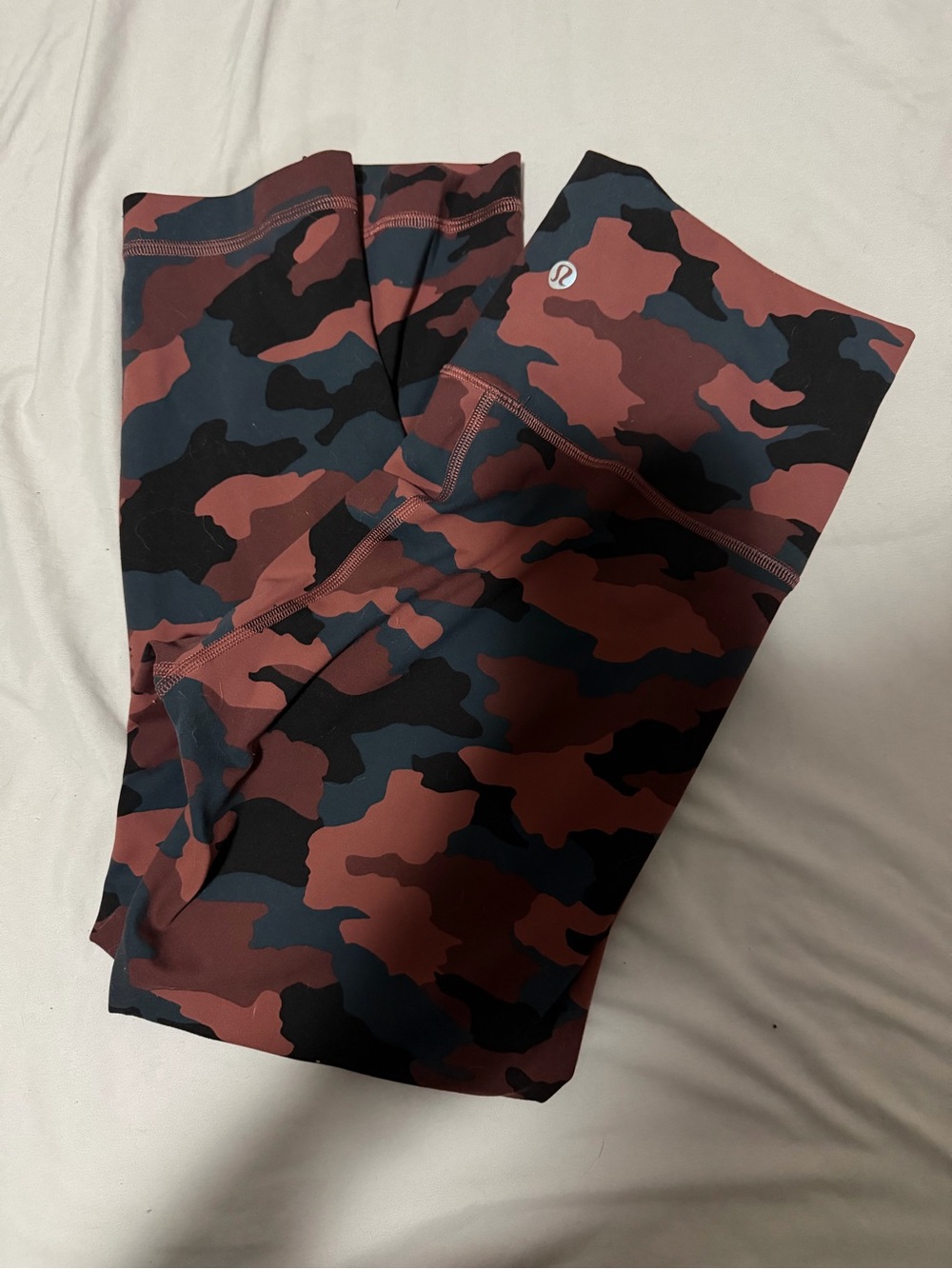 lululemon athletica Camo Capris in Burgundy, Navy & Black